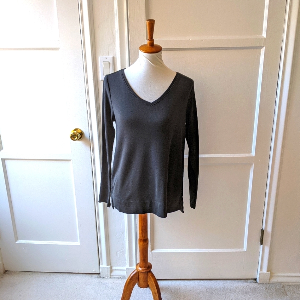 J. Jill black pima v neck long sleeve t shirt size small